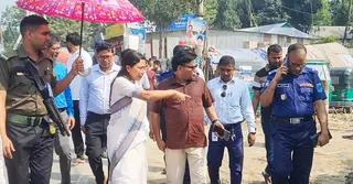 টাঙ্গাইলের বাসাইলে সড়কের পাশে অবৈধ স্থাপনা উচ্ছেদ